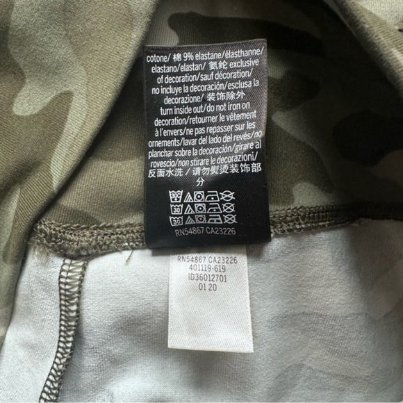 Victoria's Secret PINK | Green Camo Ultimate high waist leggings | Size Small - Picture 10 of 14